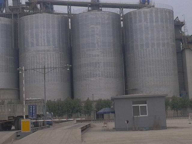 莺歌海镇历史上钢板仓是如何发展的呢